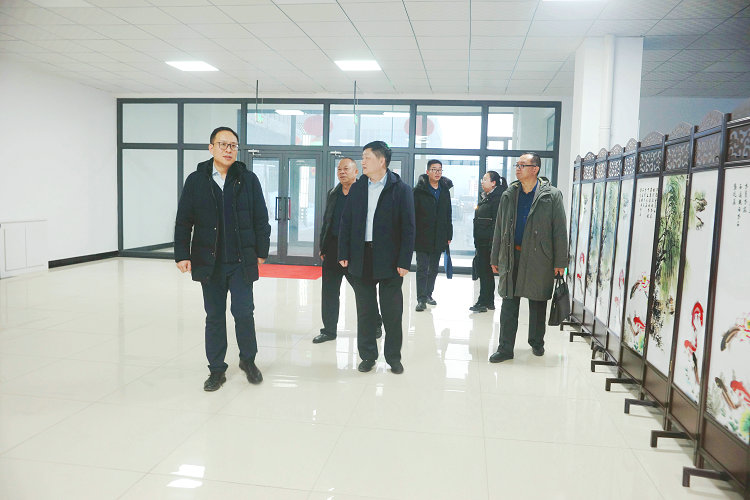 0223兵團(tuán)總工會(huì)赴新疆北方建設(shè)集團(tuán)開展職工權(quán)益保障工作調(diào)研_副本.JPG